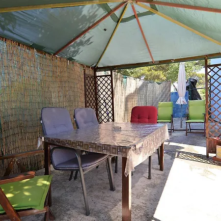 Dino 1374 아파트 풀라