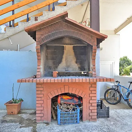 Dino 1374 Apartman
