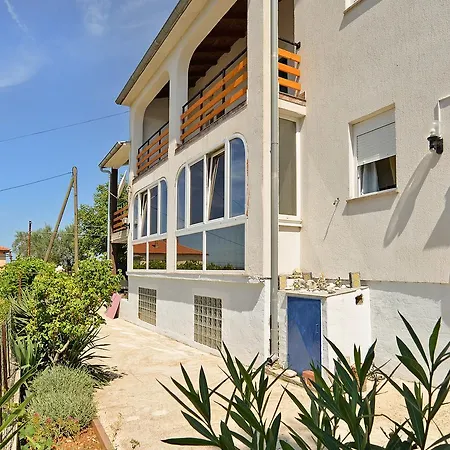 Appartement Dino 1374 *