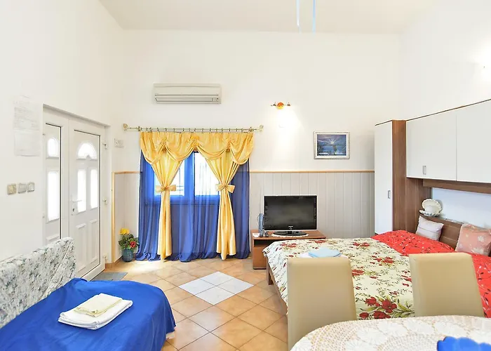 Dino 1374 Apartman *